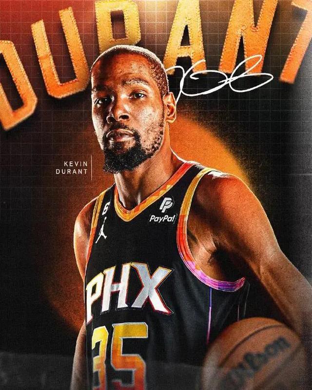 随机包含杜兰特迎来十二赛季出色发挥，曼联观众热烈欢呼！的词条